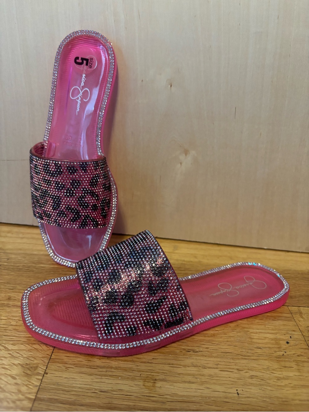 Jessica Simpson slides, pink, Sz 5
Title: Jessica Simpson Leopard Rhinestone Sli